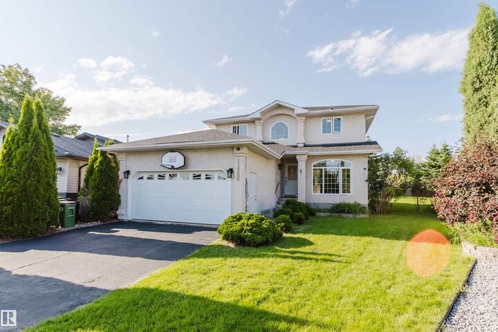 Property Photo:  11526 9 Avenue NW  AB T6J 6T9 