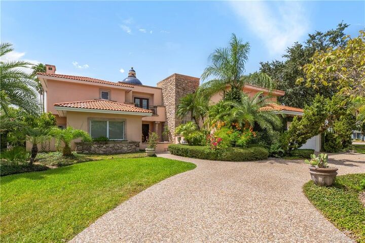 Property Photo:  1617 Palm Valley Drive E  TX 78552 