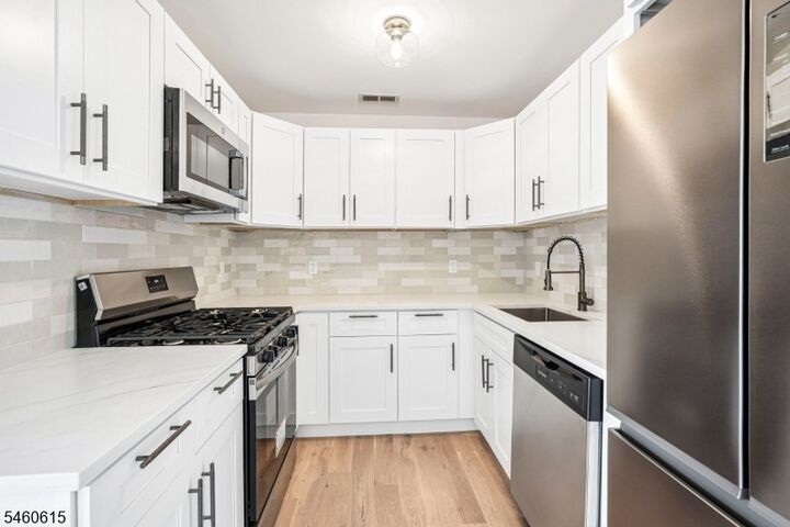 Property Photo: 300 Schuyler Ave 16 NJ 07032