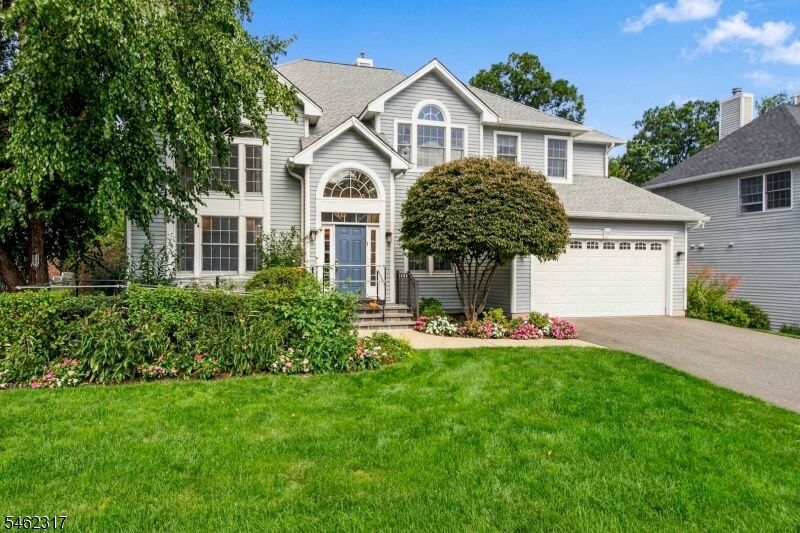 Property Photo:  14 Cobble Ln  NJ 07920 