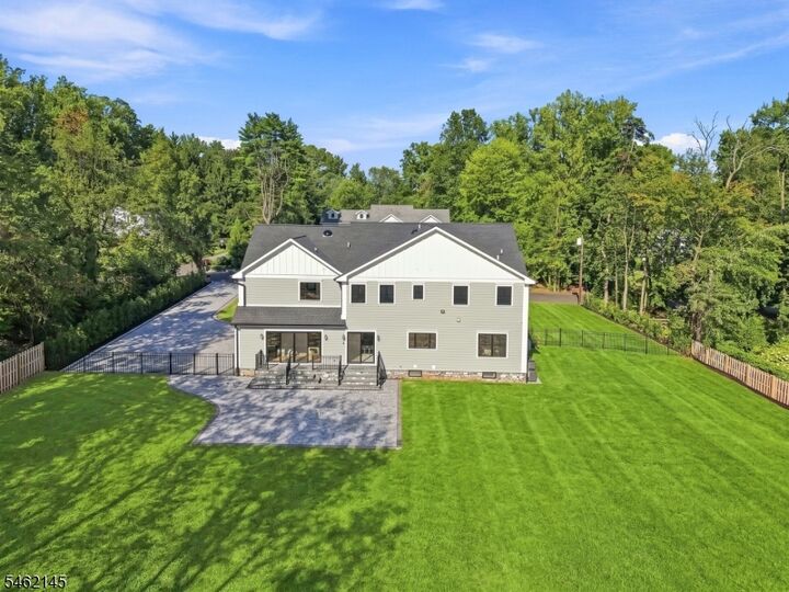 Property Photo: 9 Blackbirch Rd NJ 07076