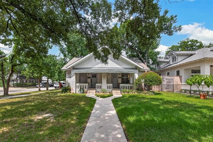Property Photo:  1201 Heights Boulevard 2  TX 77008 