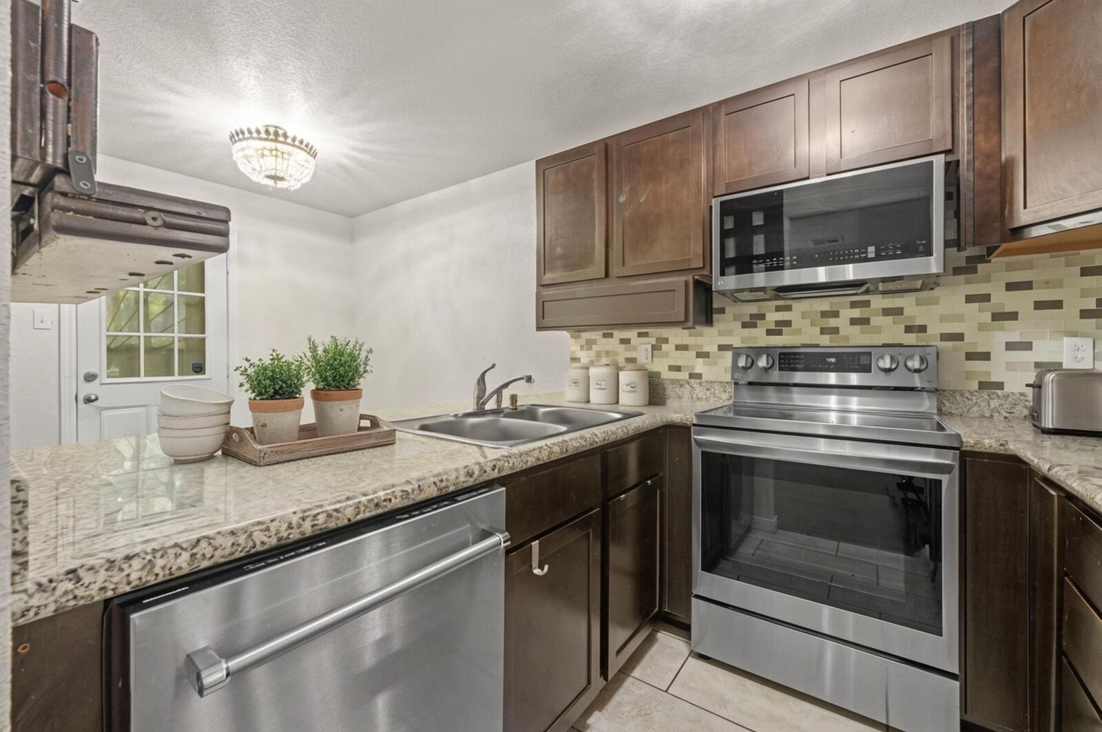 Property Photo: 16478 Eastchase TX 77316