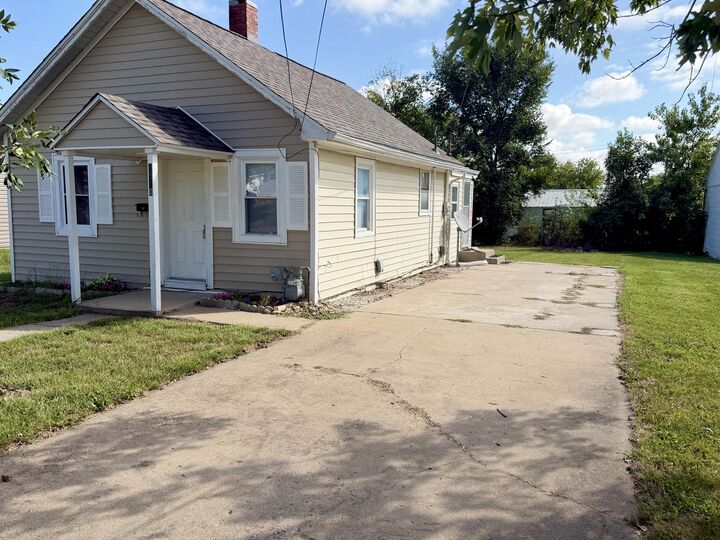 Property Photo:  1510 N Washington Street  MO 65265 