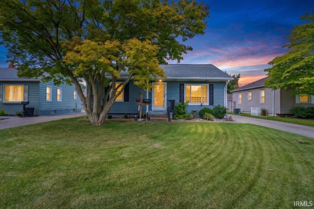 Property Photo: 4908 Sweetser Avenue IN 47715-5775