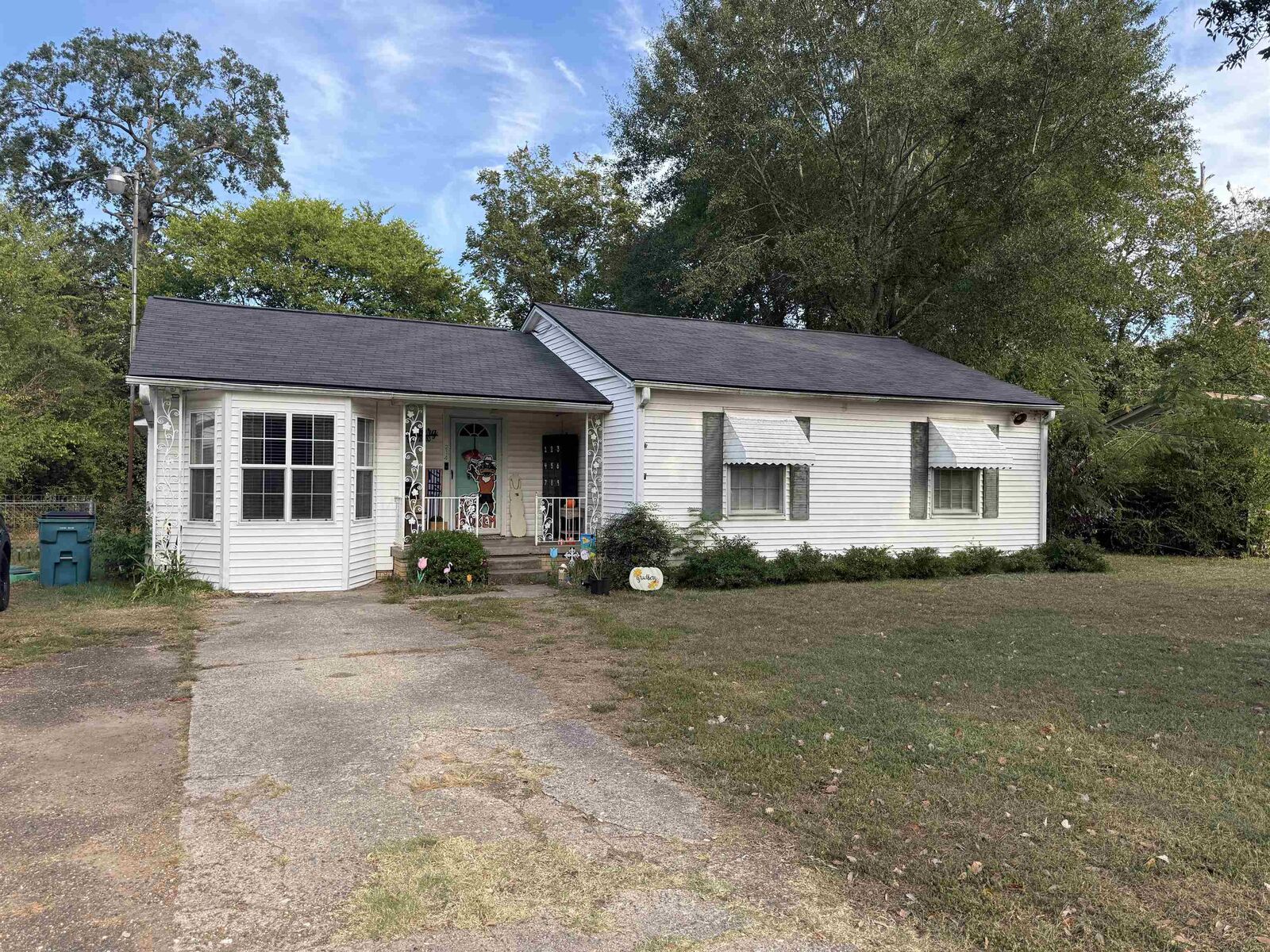 Property Photo: 214 N Bird Dr TX 75633