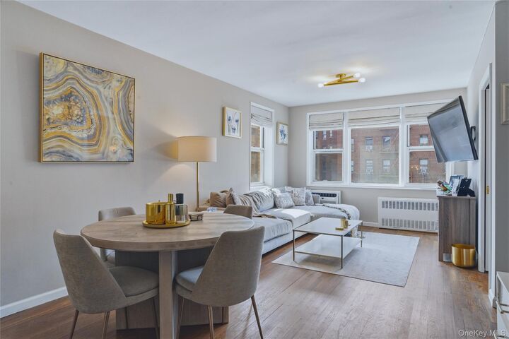 Property Photo: 3475 Greystone Avenue 7F NY 10463