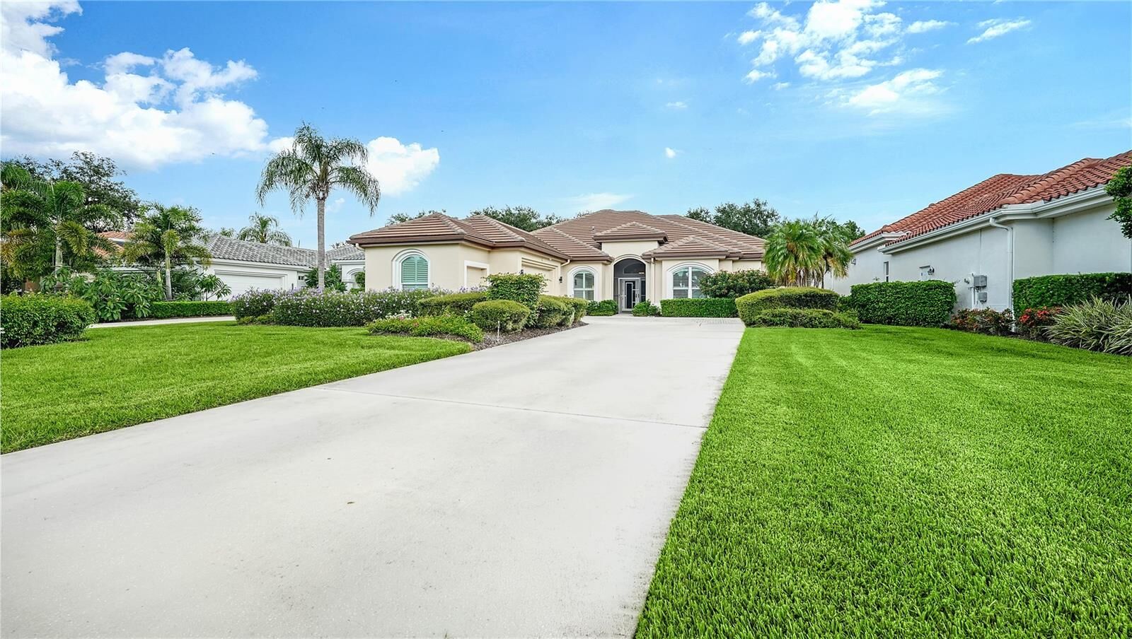 Property Photo:  2494 Dick Wilson Drive  FL 34240 