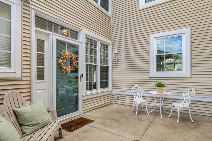 Property Photo: 2287 W Bentley Lane IL 60073