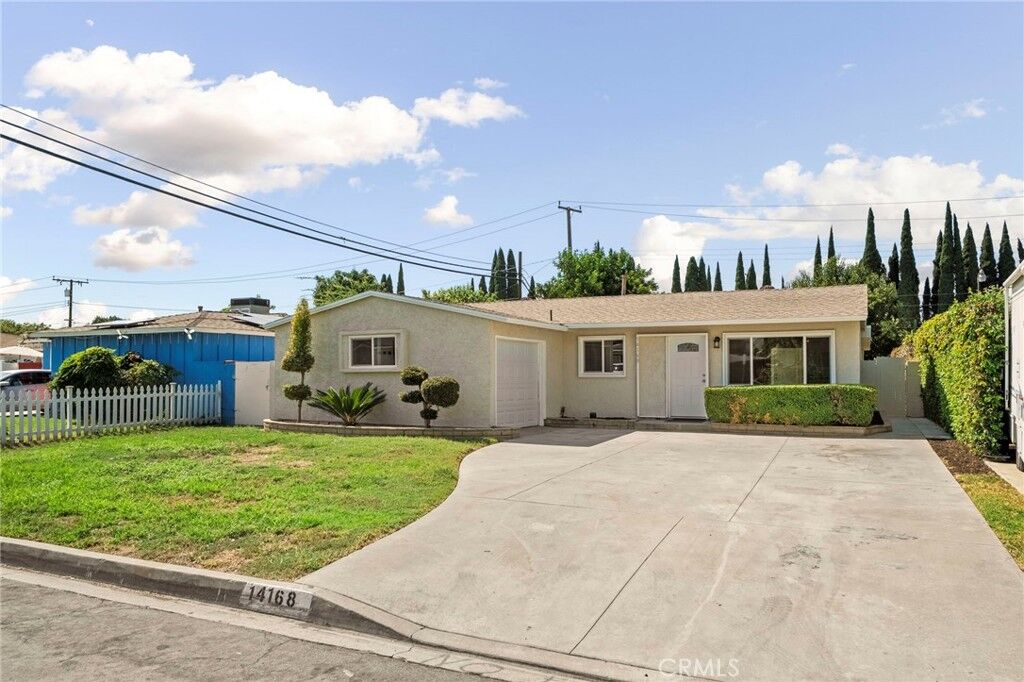 Property Photo:  14168 Anola  CA 90604 