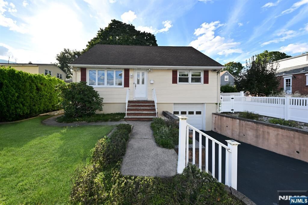 Property Photo:  156 Clinton Street  NJ 07630 