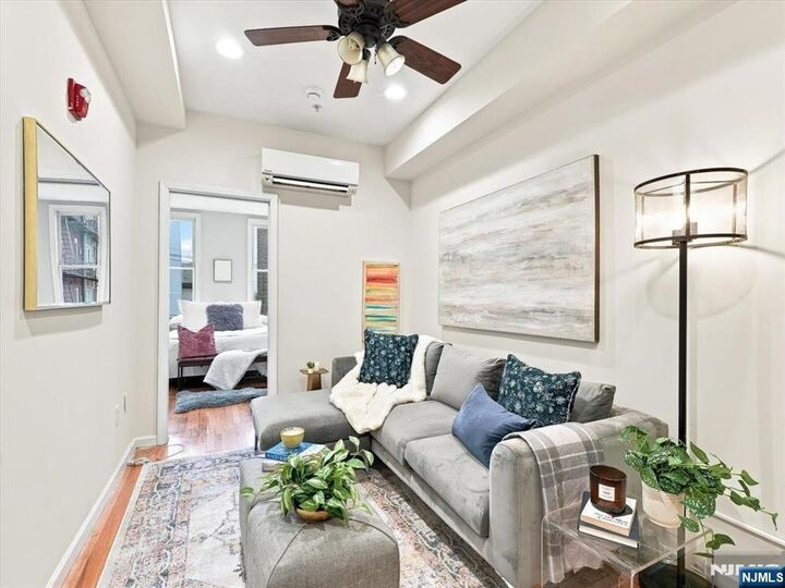 Property Photo:  358 3rd Street 3L  NJ 07030 
