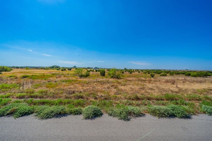 Property Photo:  514 Hollow Drive  TX 76433 