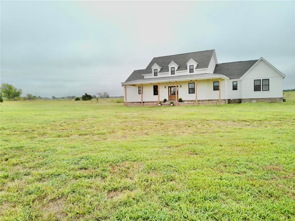 Property Photo:  6139 State Highway Dd  MO 64865 