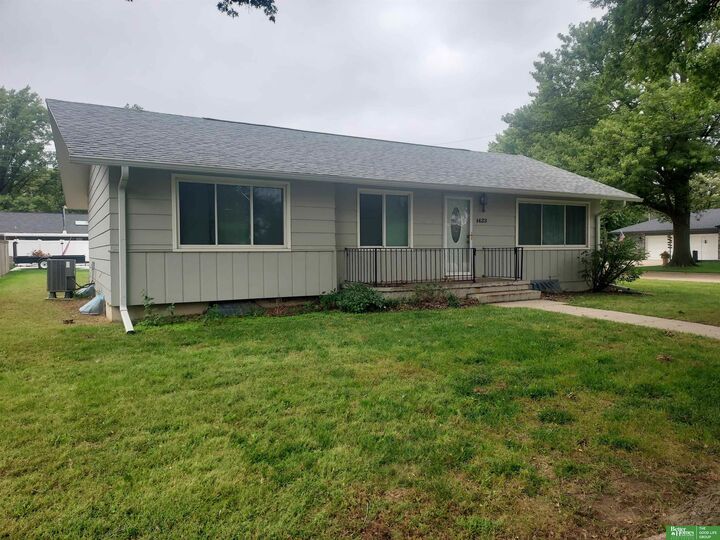 Property Photo:  1423 N Ohio Avenue  NE 68467 