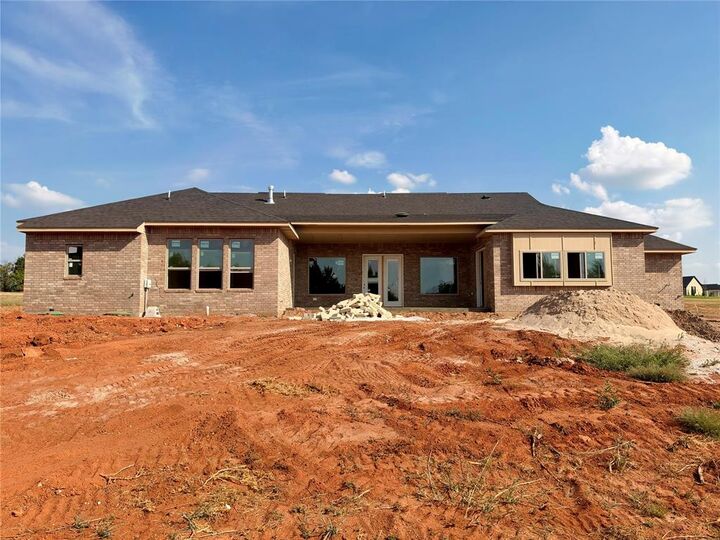 Property Photo: 1272 High Meadow Lane OK 73093