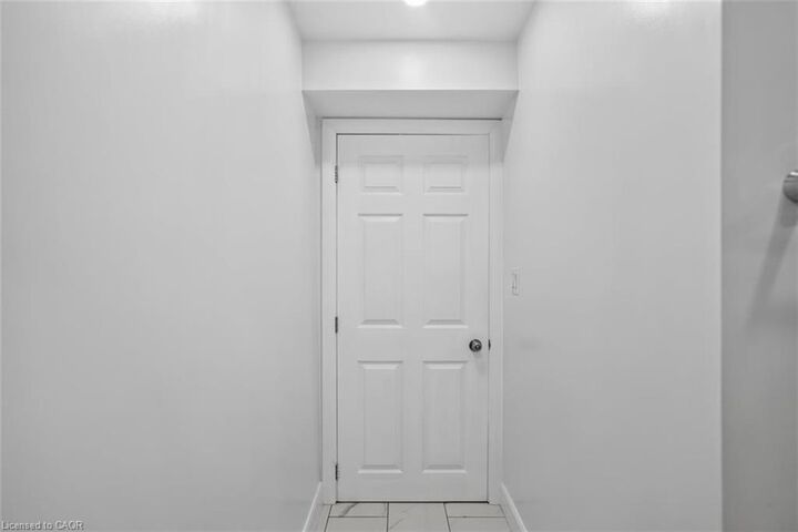 Property Photo:  19 Konstantine Court  ON L9B 2T3 