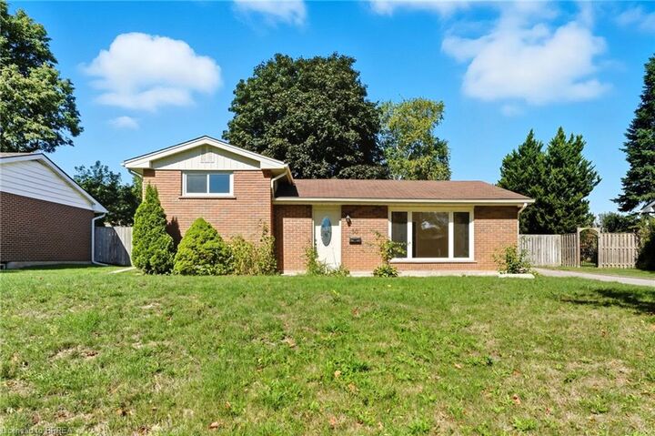 Property Photo:  30 Forsythe Avenue  ON N3R 3L3 
