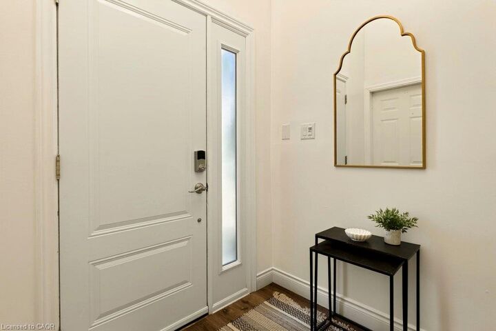 Property Photo:  33 Albert Street  ON L8M 2Y1 