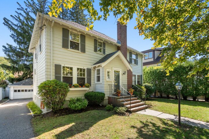Property Photo:  142 Claflin Street  MA 02478 