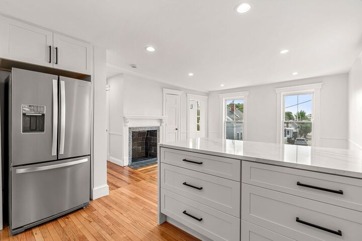 Property Photo:  17 Cottage Street  MA 01945 