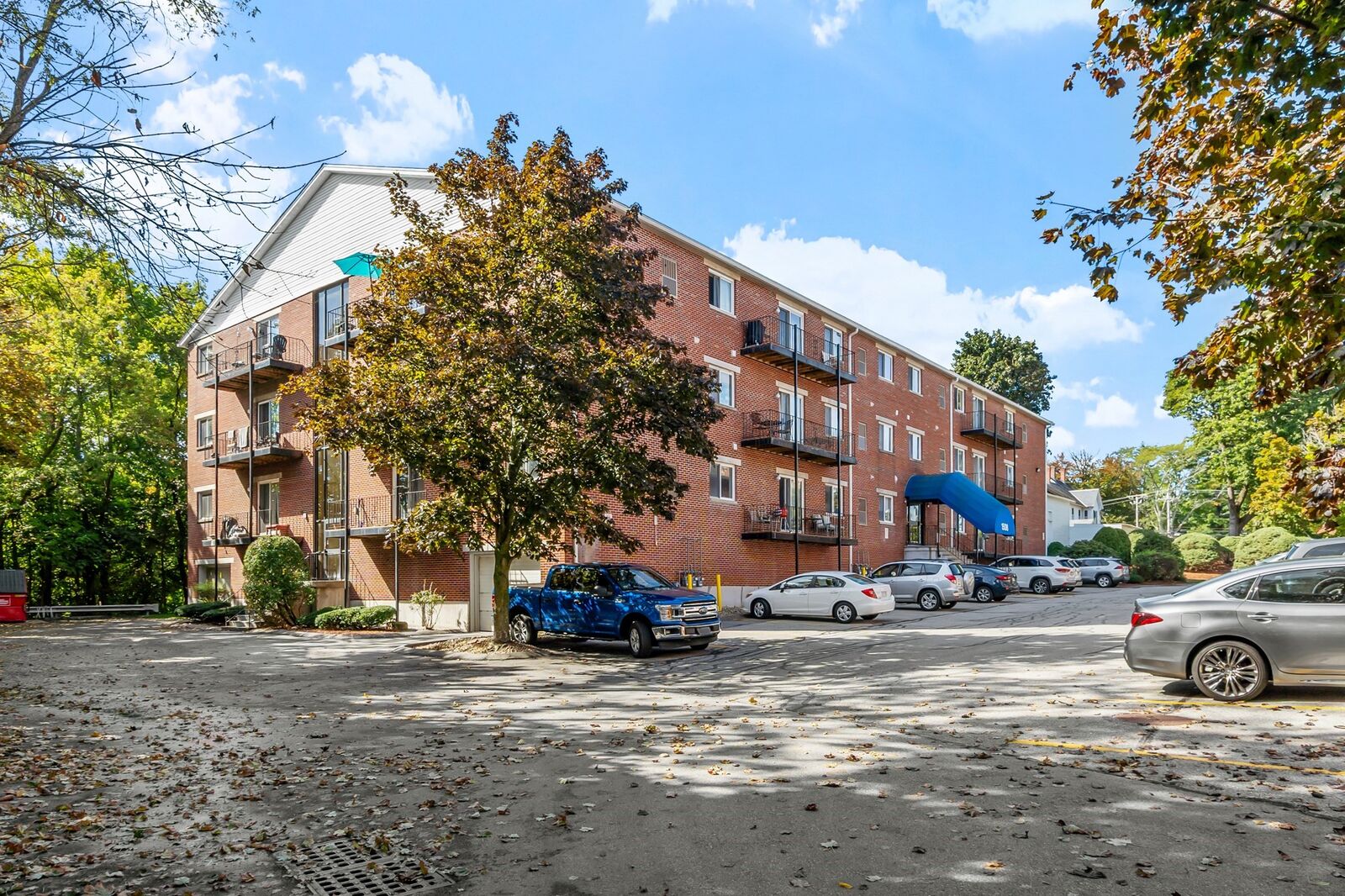 Property Photo:  1508 Gorham Street 102  MA 01852 