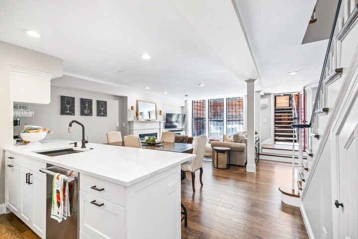 Property Photo:  208 W Springfield St. 1  MA 02118 