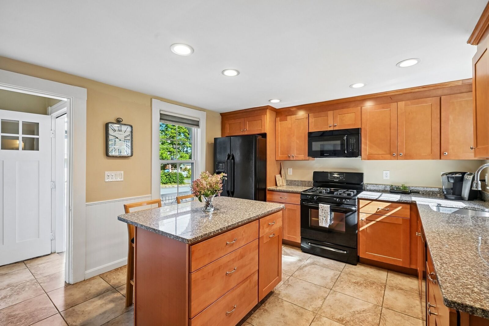 Property Photo:  18 Highland Ave  MA 01863 