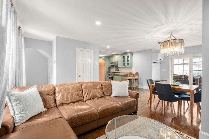 Property Photo: 6 Franklin St 2 MA 02129
