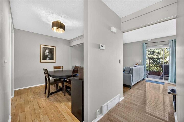 Property Photo:  4940 39 Avenue SW 61  AB T3E 6M7 