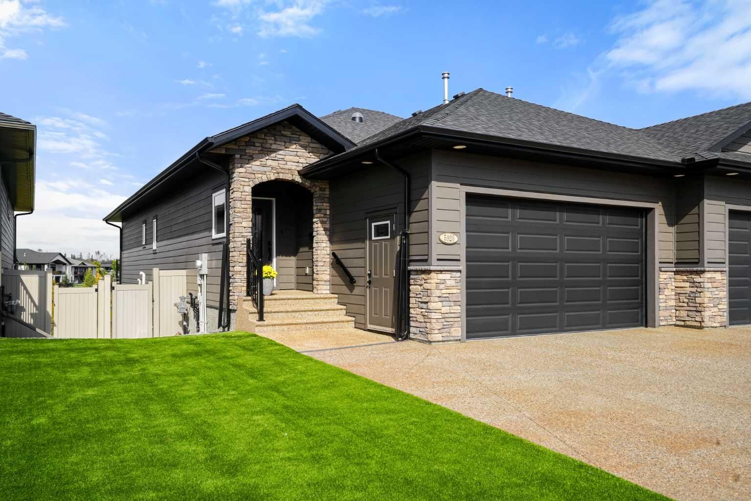 Property Photo:  5920 24 Avenue  AB T4V 5J9 