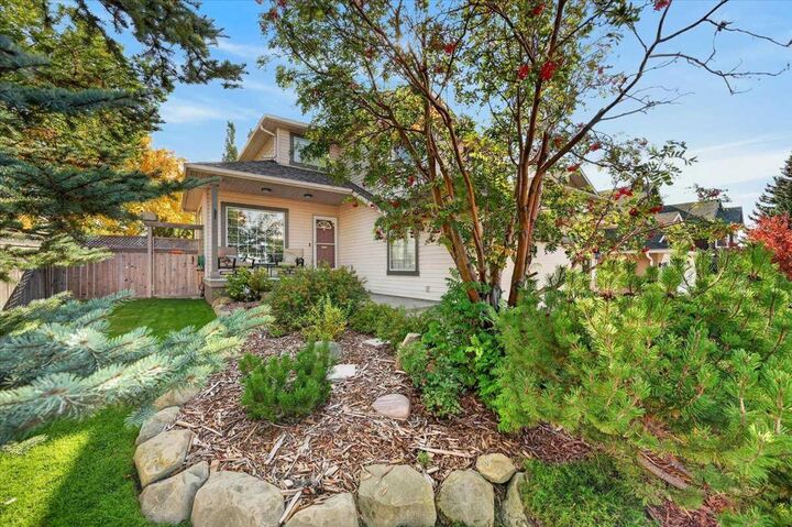 Property Photo:  177 Douglasview Rise SE  AB T2Z 2H8 