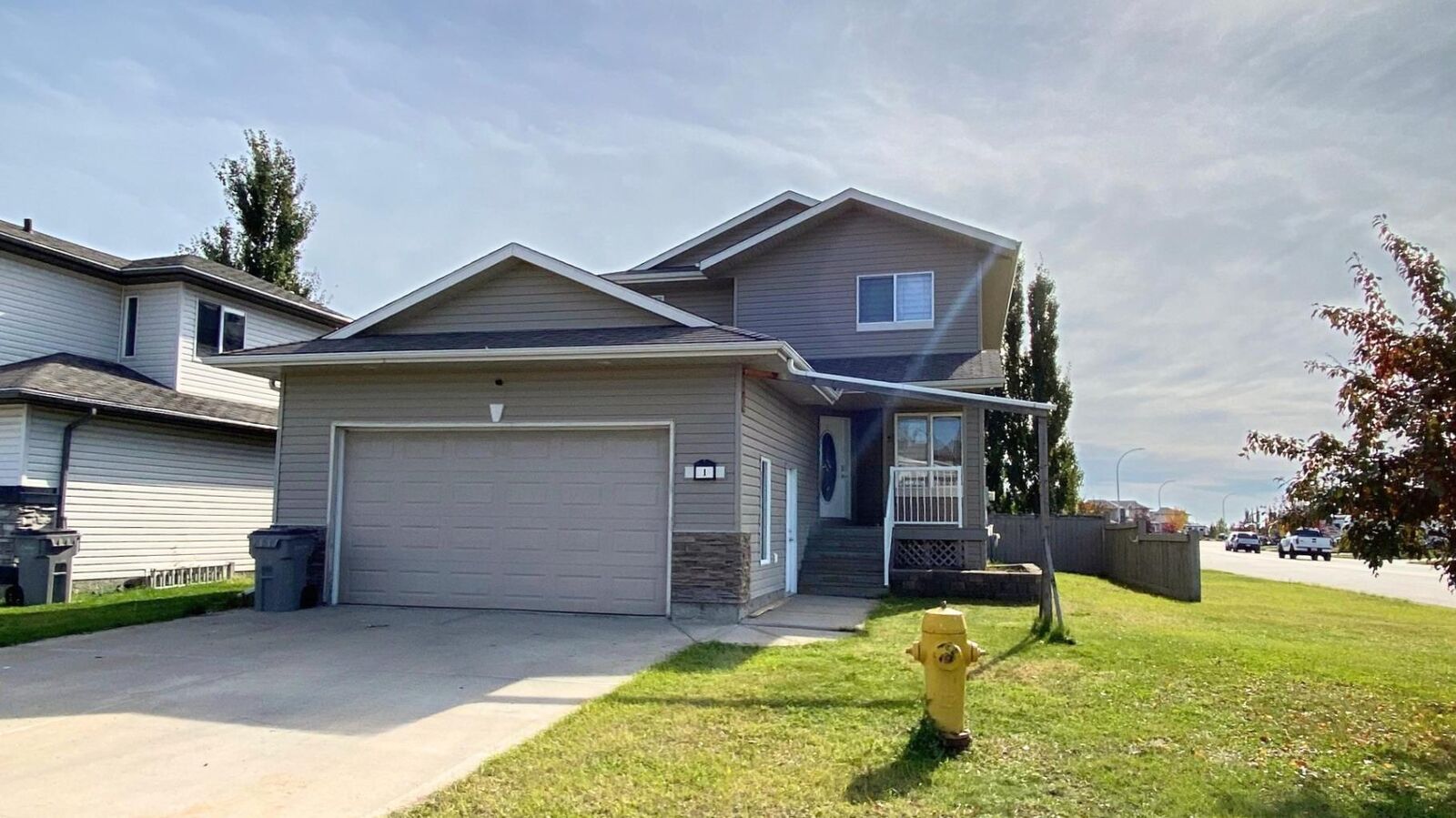 Property Photo:  1 Pinnacle Key  AB T8W 2V5 