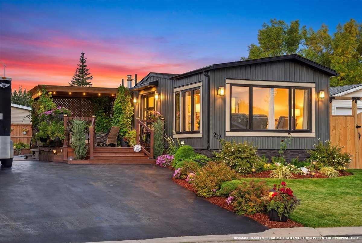 Property Photo:  212 Spring Haven Close SE  AB T4A 1E4 