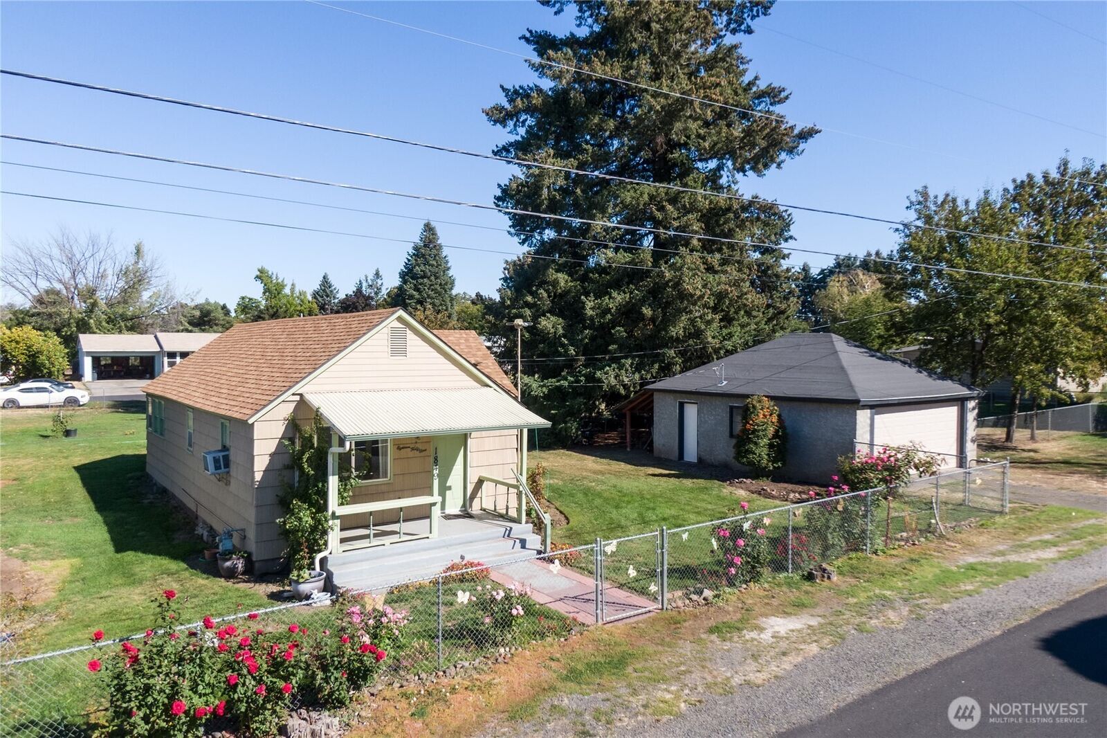 Property Photo:  1849  Delmont Street  WA 99362 