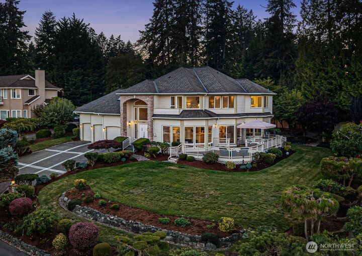 Property Photo:  642  9th Court  WA 98333 