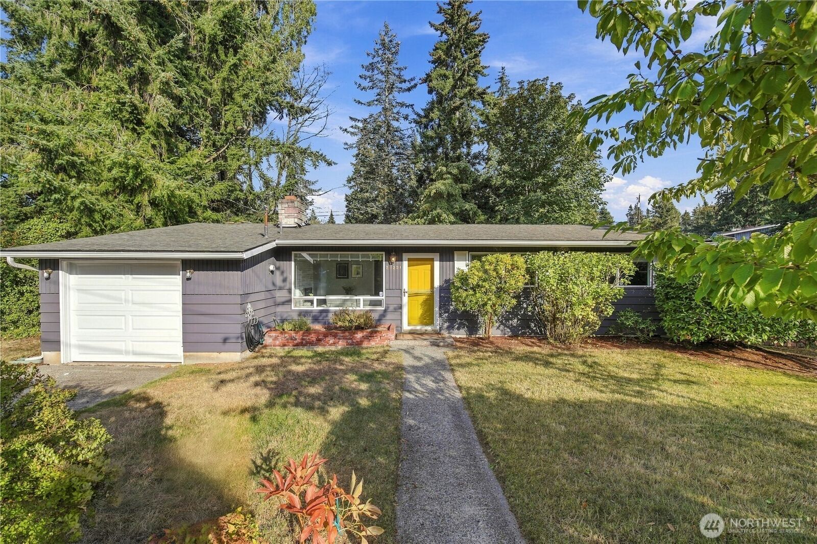 Property Photo: 22221 92nd Avenue W WA 98020