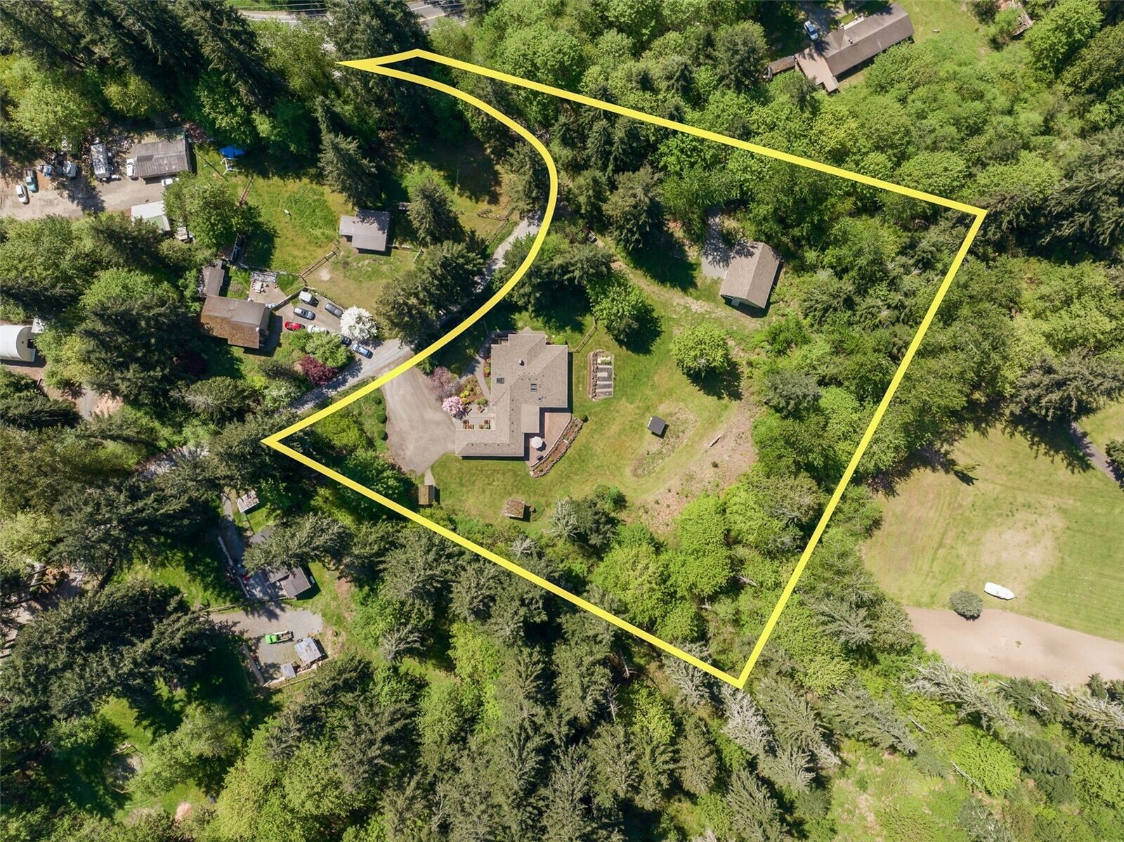 Property Photo:  26428 SE 172 Street  WA 98027 