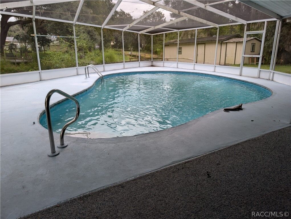 Property Photo:  1105 S Waterview Drive  FL 34450 