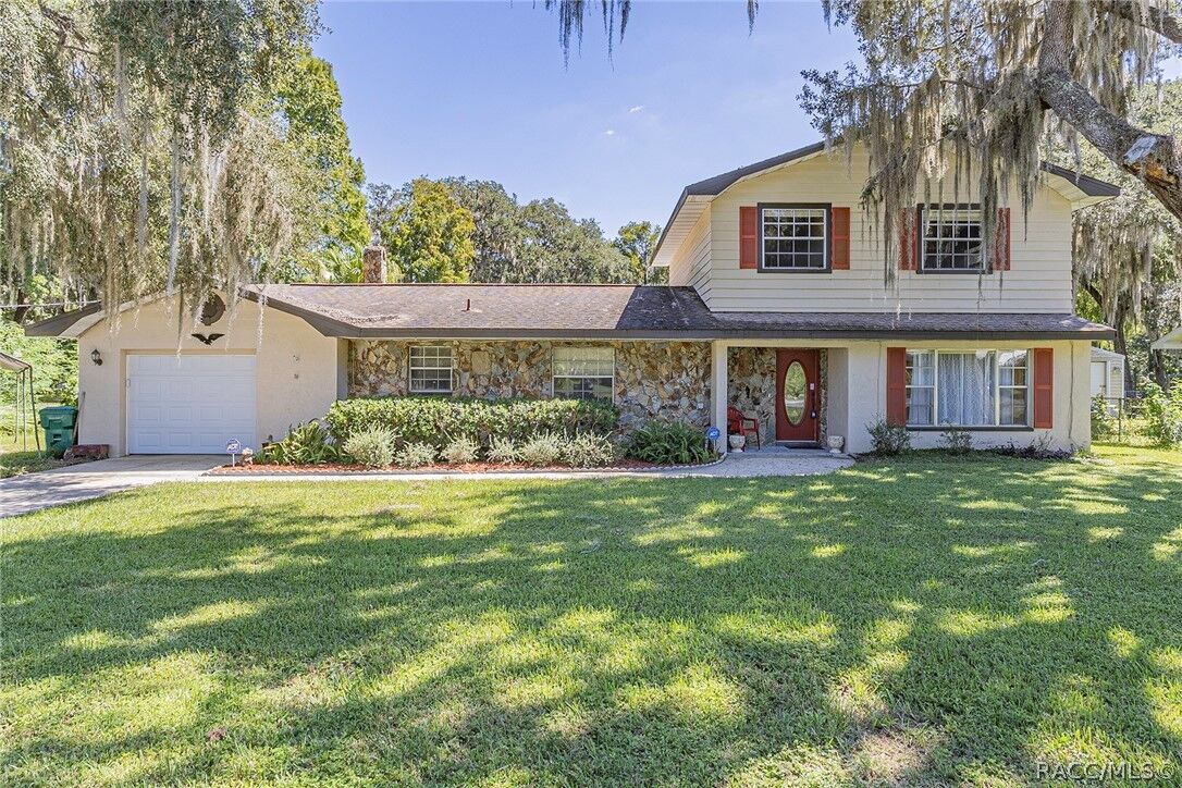 Property Photo:  1105 S Waterview Drive  FL 34450 