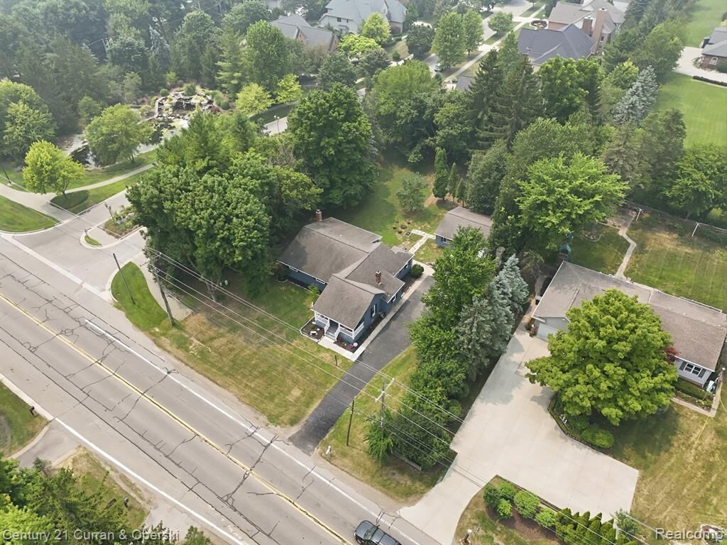 Property Photo: 17875 Beck Road MI 48168