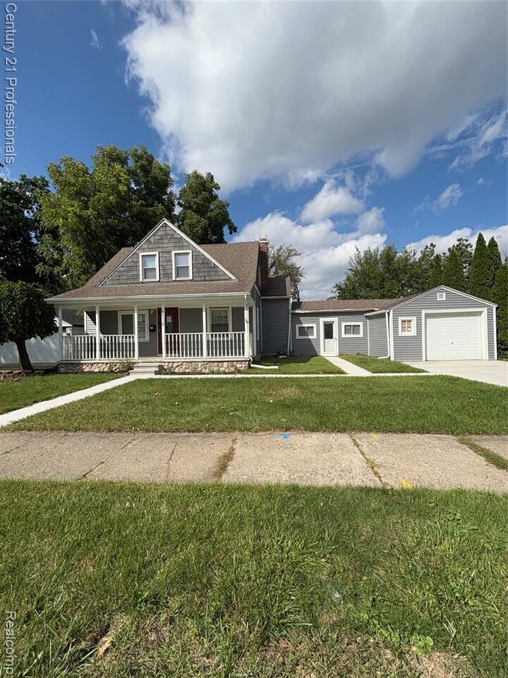 Property Photo:  29118 James Street  MI 48135 