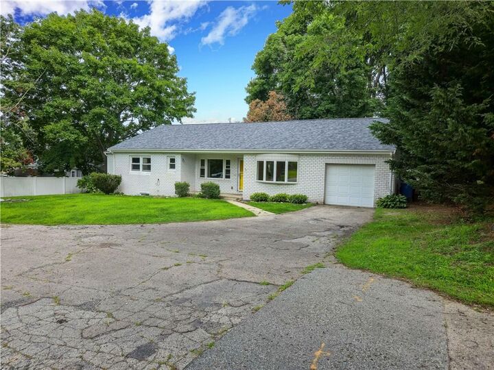 Property Photo:  278 Greenend Avenue  RI 02842 