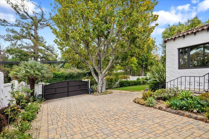 Property Photo:  2920 Hillside Drive  CA 94010 