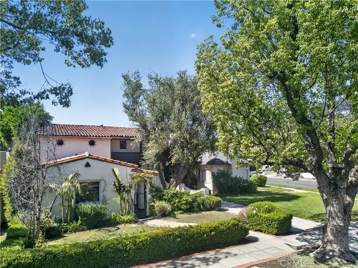 Property Photo:  1163 Geneva Street  CA 91207 
