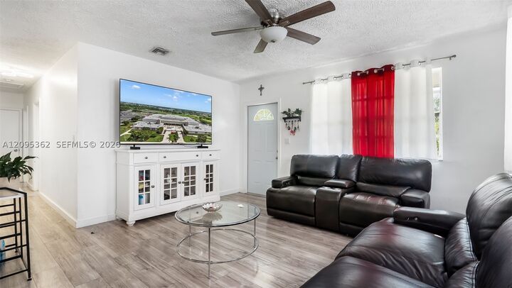 Property Photo: 19710 SW 114th Pl FL 33157