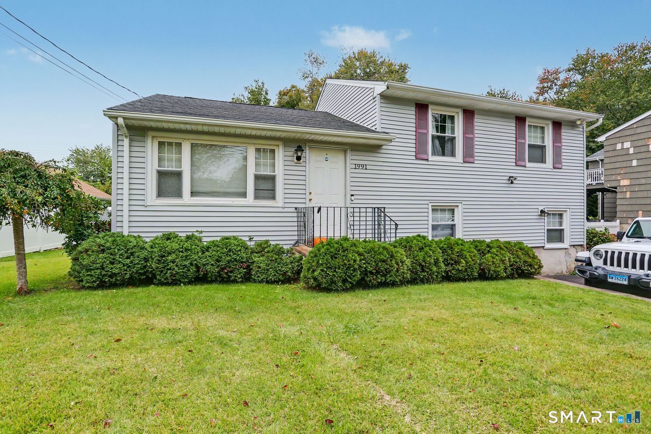 Property Photo:  1991 Old Town Road  CT 06606 