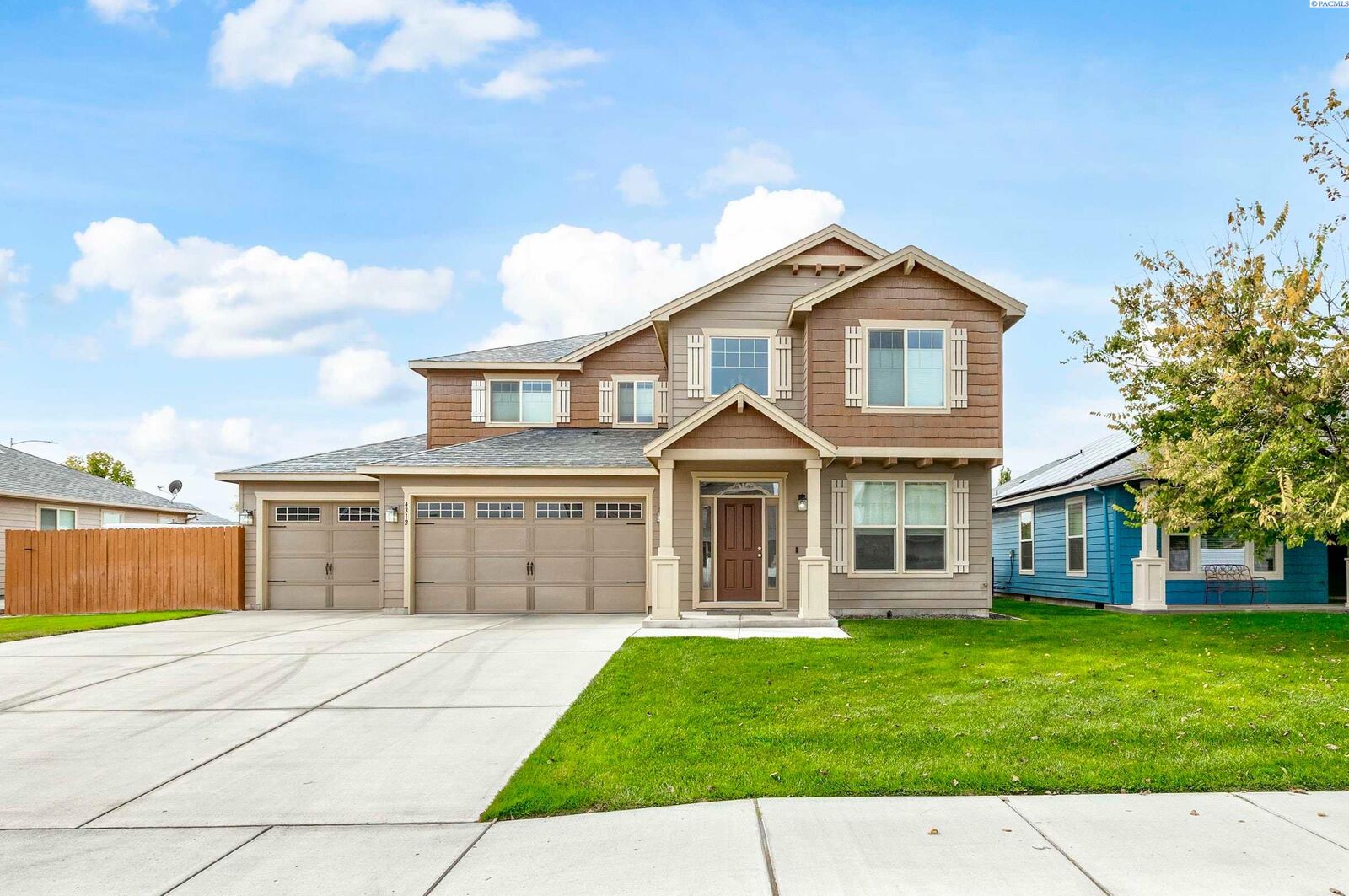Property Photo:  4312 St Paul Lane  WA 99301 