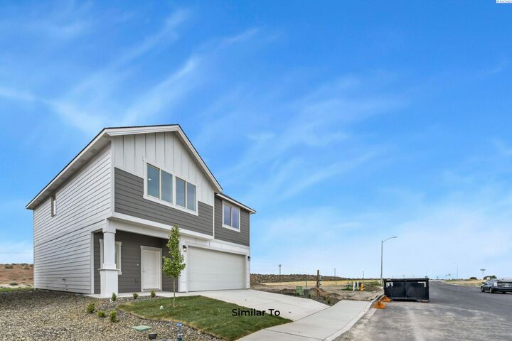Property Photo: 261 N Dewberry Pl WA 99336