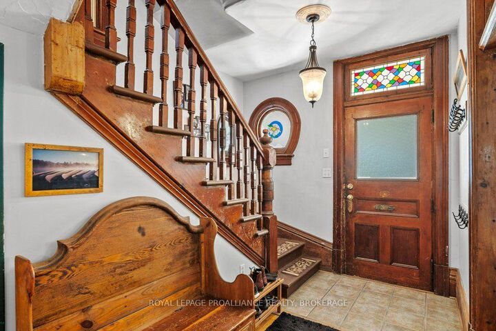 Photo de la propriété: 236 Frontenac Street ON K7L 3S6
